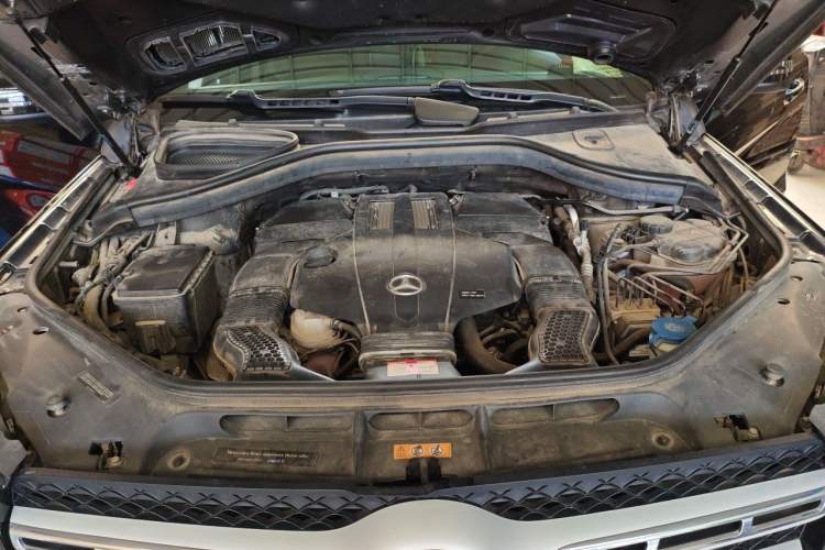 Used Mercedes-Benz GLS-Class 2018 GLS 450 U.S. specification Engine Bay