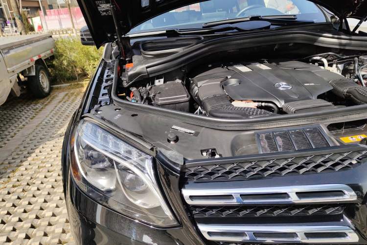 Used Mercedes-Benz GLS-Class 2018 GLS 450 U.S. specification Engine Bay Right