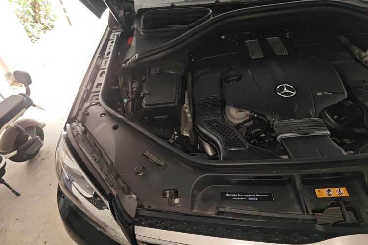 Used Mercedes-Benz GLS-Class  Engine Bay Right