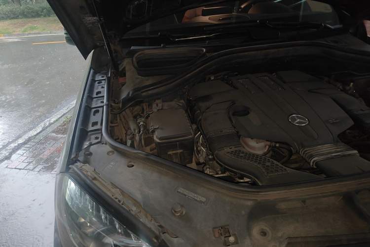 Used Mercedes-Benz GLS-Class  Engine Bay Right