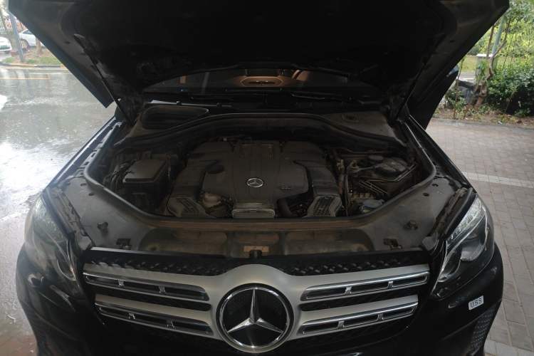 Used Mercedes-Benz GLS-Class  Engine Bay