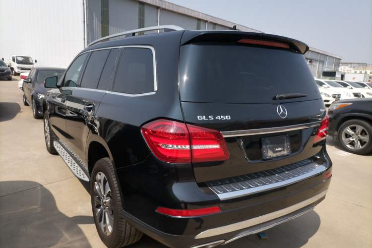 Used Mercedes-Benz GLS-Class 2018 GLS 450 Middle East version Exterior 2