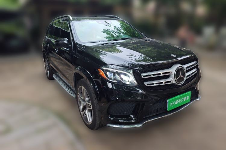 Used Mercedes-Benz GLS-Class  Front Right 45 Deg