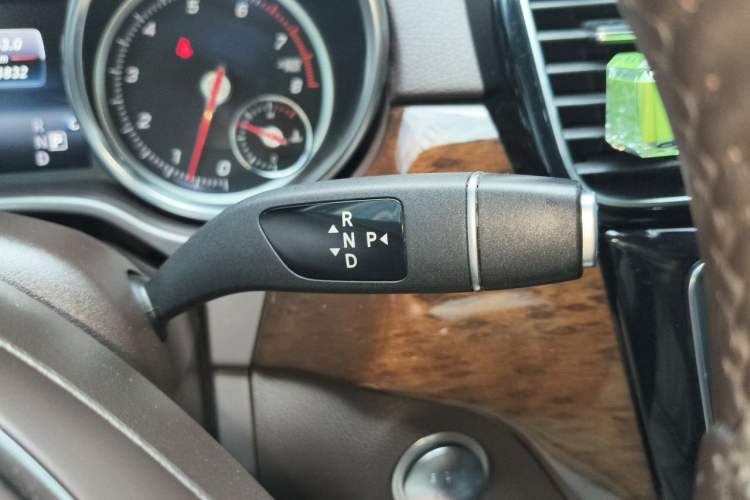 Used Mercedes-Benz GLS-Class  Gear Lever