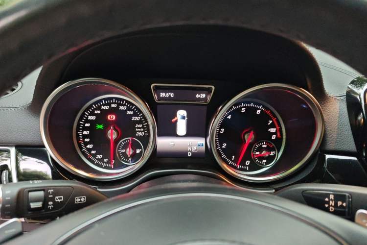 Used Mercedes-Benz GLS-Class  Instrument Cluster