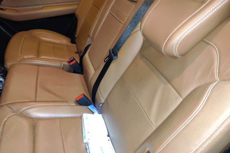 Used Mercedes-Benz GLS-Class 2018 GLS 450 Middle East version Left Rear Seat