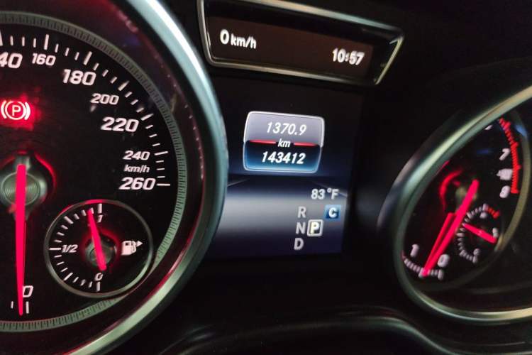 Used Mercedes-Benz GLS-Class 2018 GLS 450 U.S. specification Odometer Close Up