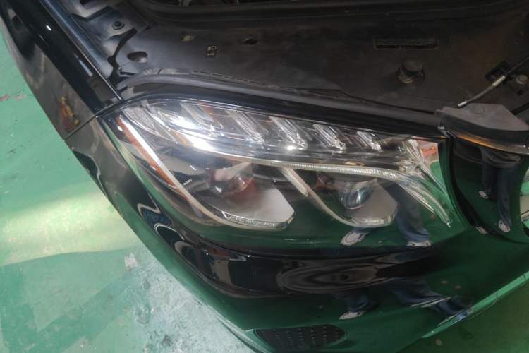 Used Mercedes-Benz GLS-Class  Right Front Headlight