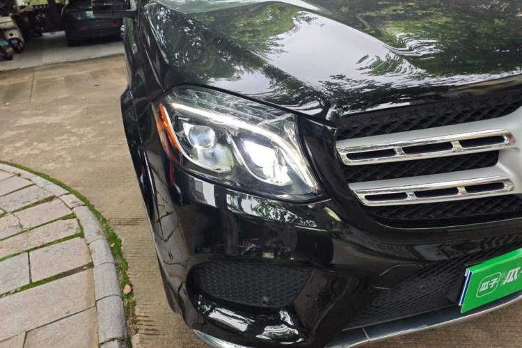 Used Mercedes-Benz GLS-Class  Right Front Headlight