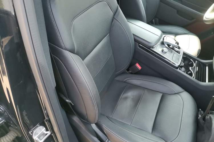Used Mercedes-Benz GLS-Class 2018 GLS 450 Middle East version Right Front Seat