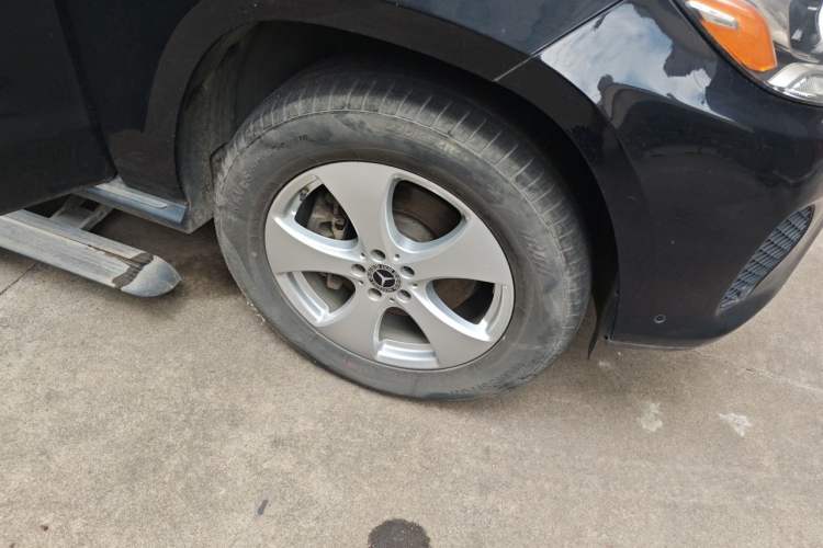 Used Mercedes-Benz GLS-Class 2018 GLS 450 U.S. specification Right Front Wheel Hub
