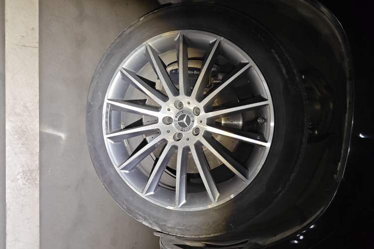 Used Mercedes-Benz GLS-Class 2018 GLS 450 European Version Right Front Wheel Hub