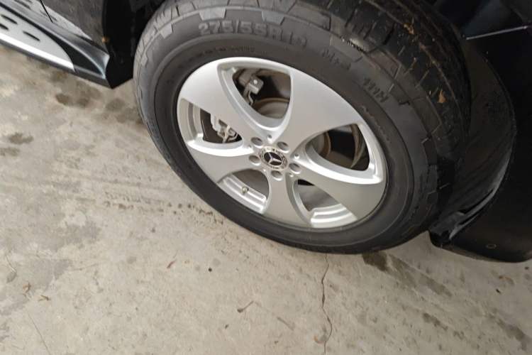 Used Mercedes-Benz GLS-Class  Right Front Wheel Hub
