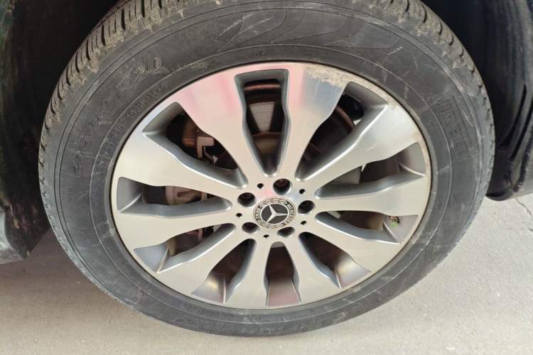 Used Mercedes-Benz GLS-Class 2018 GLS 450 U.S. specification Right Front Wheel Hub
