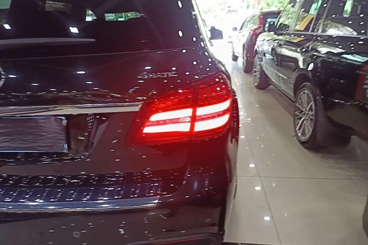 Used Mercedes-Benz GLS-Class 2018 GLS 450 U.S. specification Right Rear Taillight