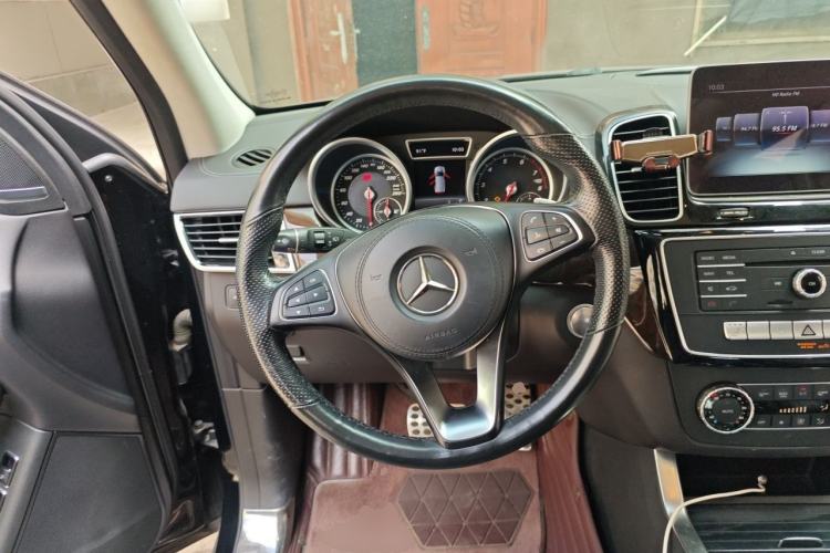 Used Mercedes-Benz GLS-Class 2018 GLS 450 U.S. specification Steering Wheel