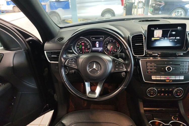 Used Mercedes-Benz GLS-Class 2018 GLS 450 U.S. specification Steering Wheel