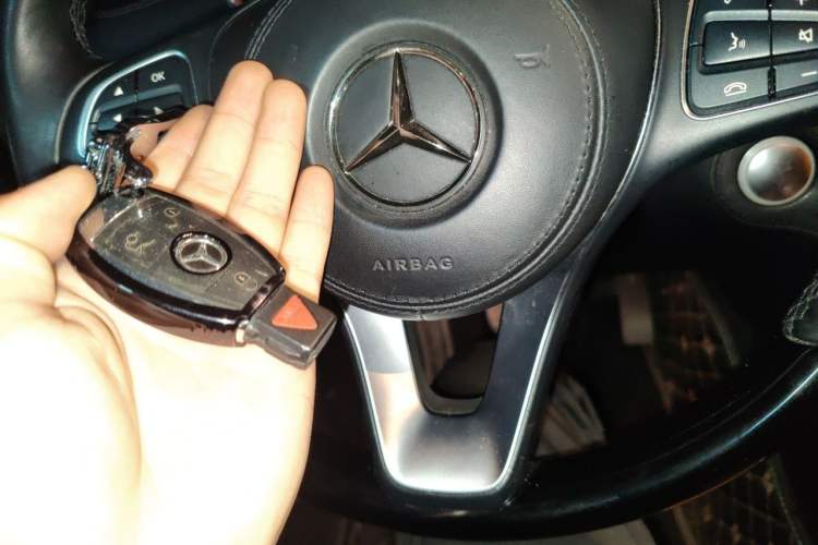 Used Mercedes-Benz GLS-Class 2018 GLS 450 Middle East version Vehicle Key