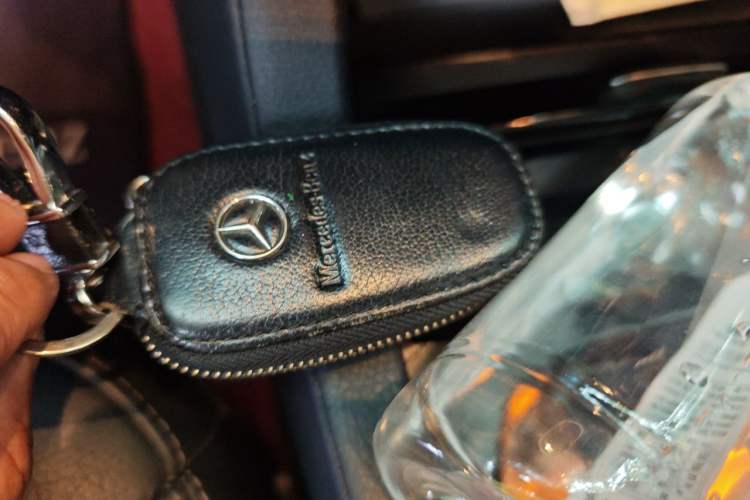 Used Mercedes-Benz GLS-Class  Vehicle Key