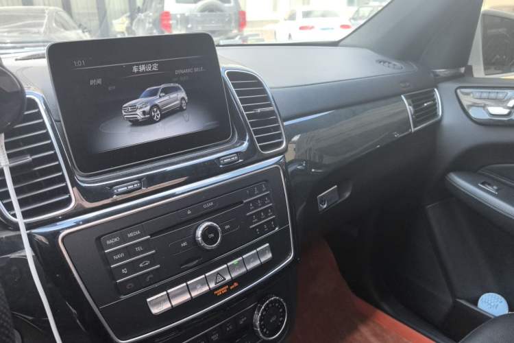 Used Mercedes-Benz GLS-Class 2018 GLS 450 U.S. specification Audio And AC Panel