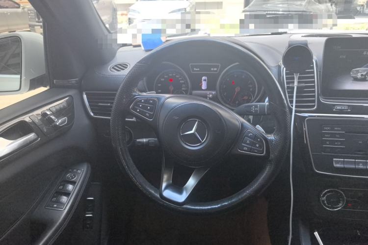 Used Mercedes-Benz GLS-Class 2018 GLS 450 U.S. specification Steering Wheel