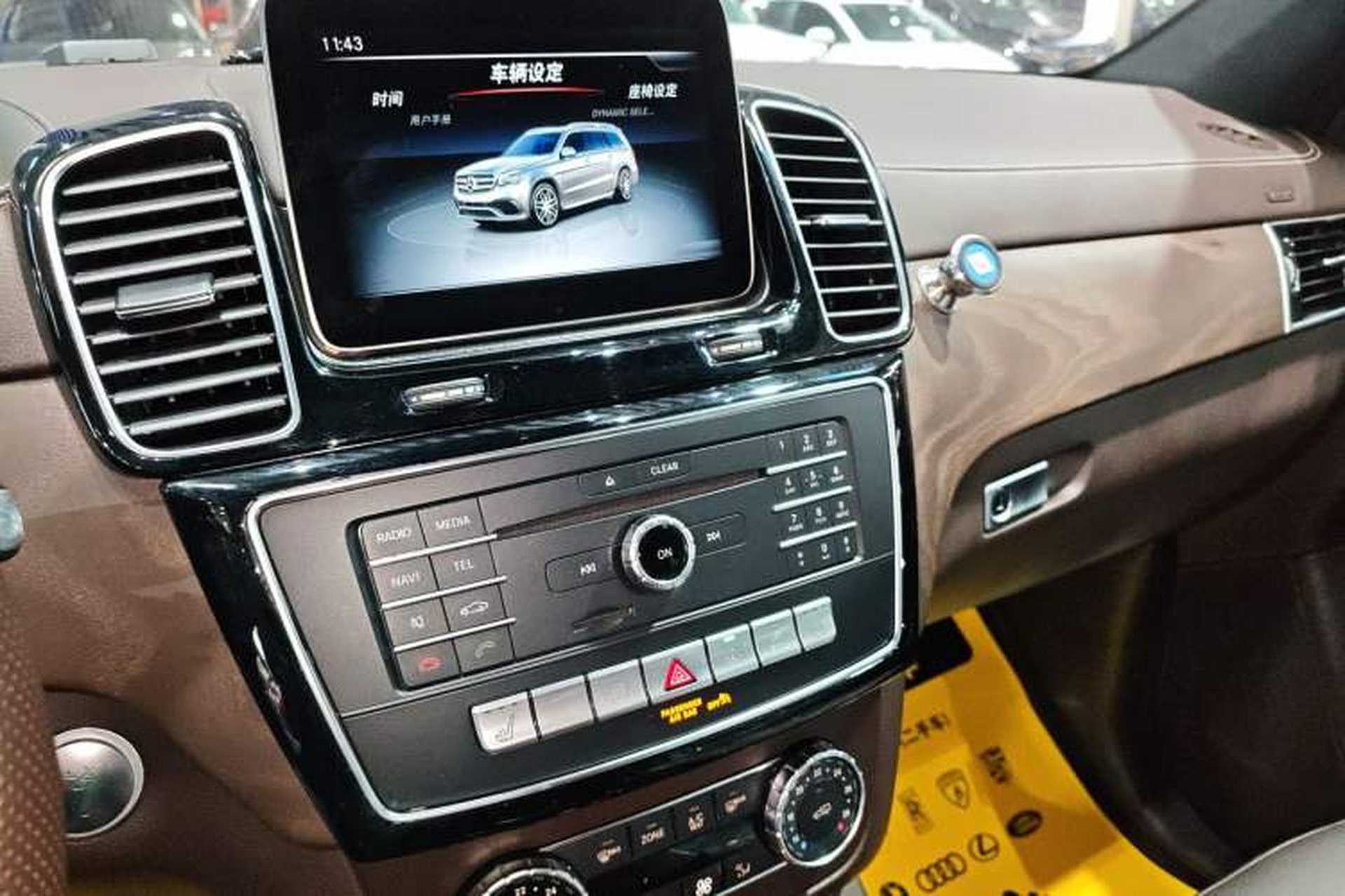 Used Mercedes-Benz GLS-Class 2019 GLS450 Package P01 US specification Audio And AC Panel