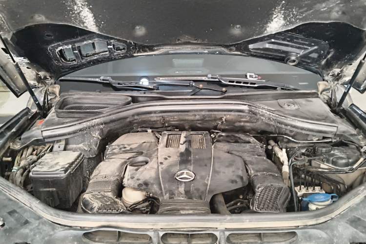 Used Mercedes-Benz GLS-Class 2019 GLS 450 7-seater U.S. specification Engine Bay