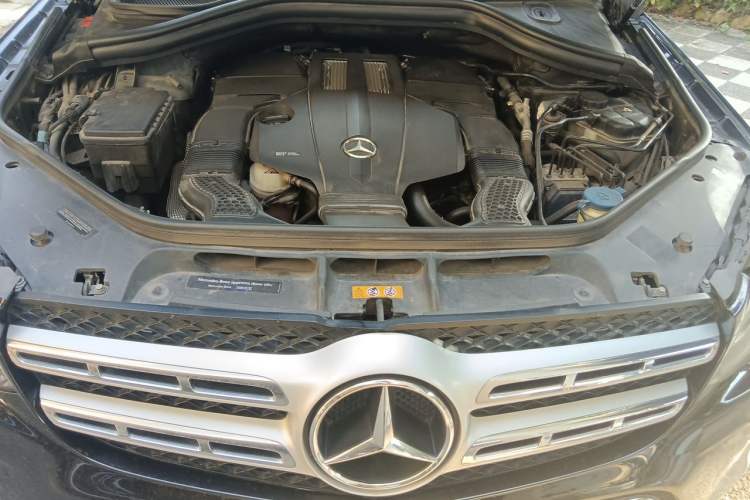 Used Mercedes-Benz GLS-Class 2019 GLS 450 7-seater U.S. specification Engine Bay