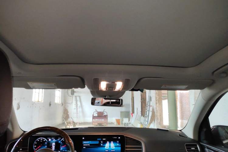 Used Mercedes-Benz GLS-Class  Headliner