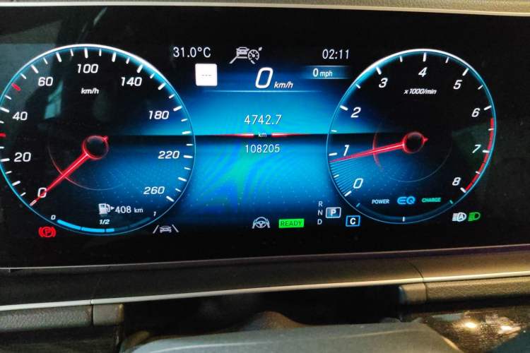 Used Mercedes-Benz GLS-Class  Odometer Close Up
