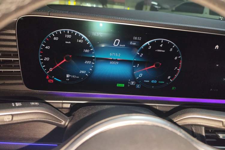 Used Mercedes-Benz GLS-Class 2019 GLS 450 7-seater U.S. specification Odometer Close Up