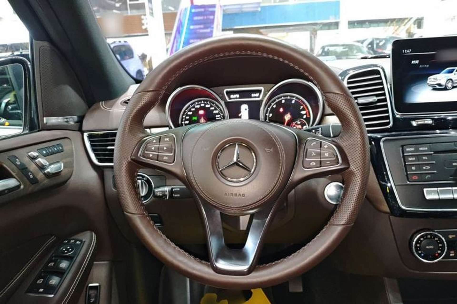 Used Mercedes-Benz GLS-Class 2019 GLS450 Package P01 US specification Steering Wheel