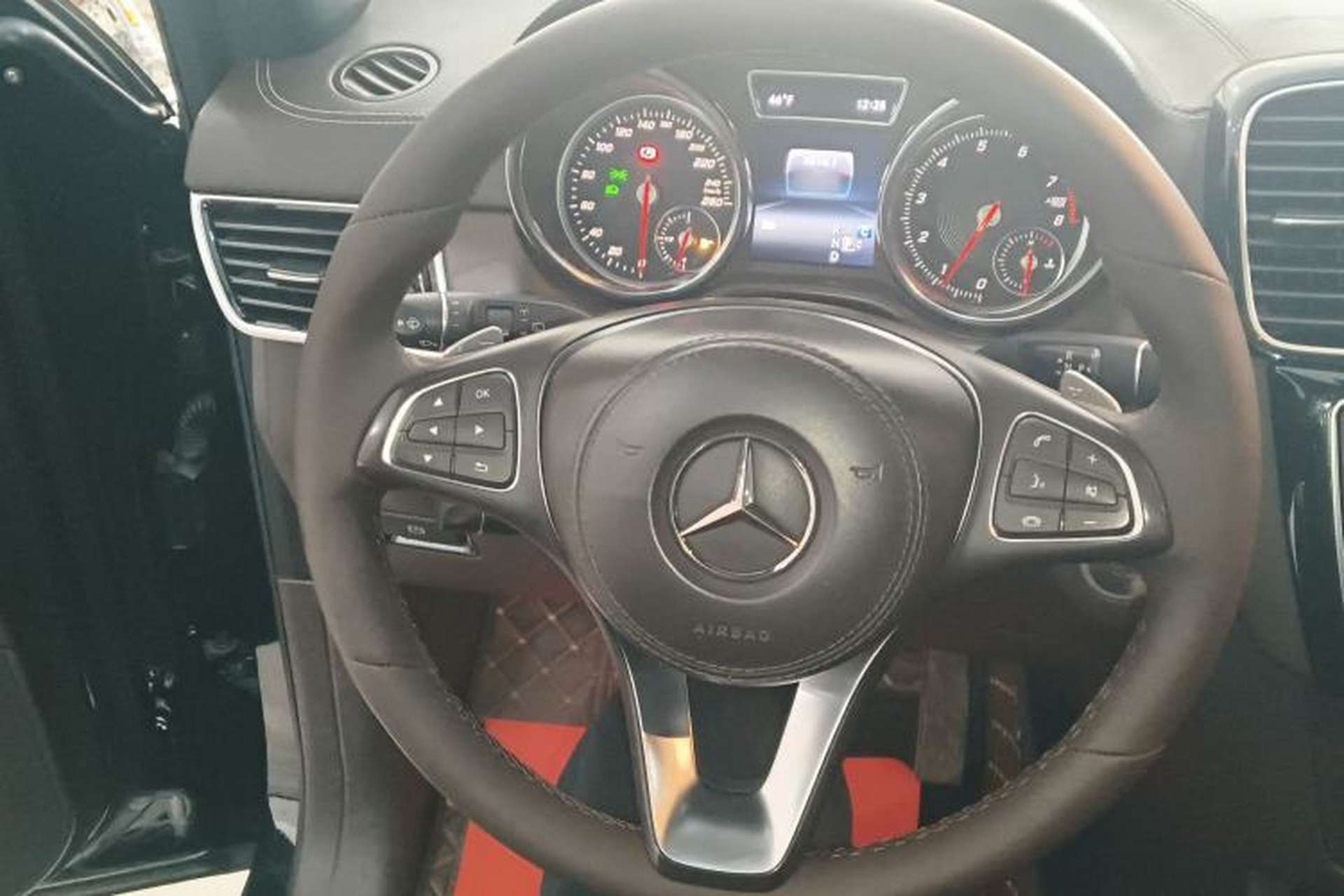 Used Mercedes-Benz GLS-Class 2019 GLS 450 7-seater U.S. specification Steering Wheel