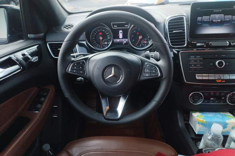 Used Mercedes-Benz GLS-Class 2019 GLS 450 7-seater U.S. specification Steering Wheel