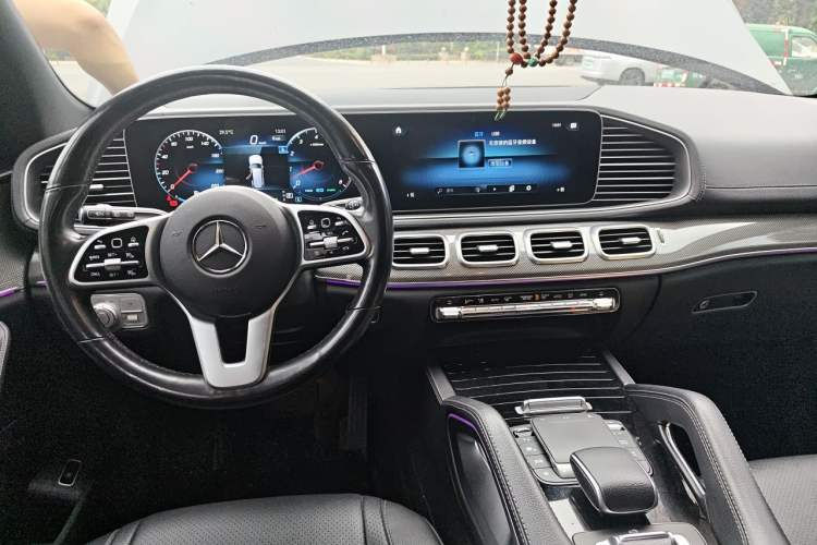 Used Mercedes-Benz GLS-Class  Center Console