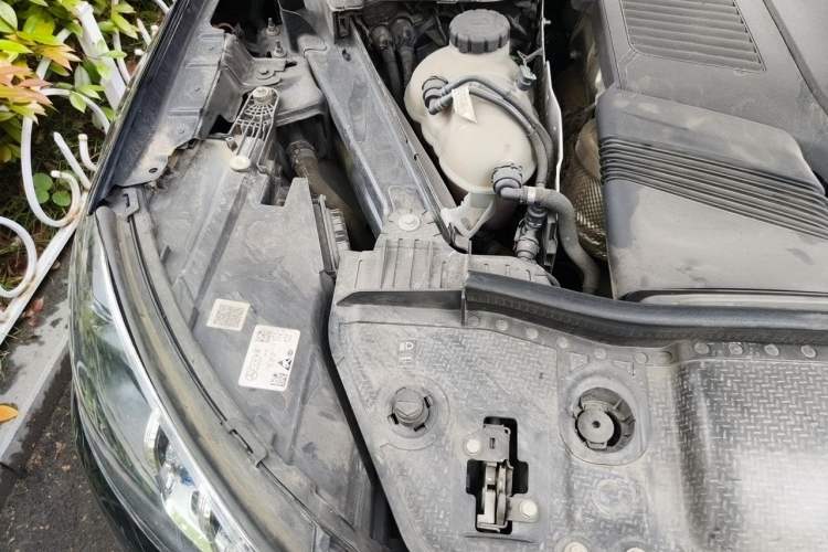 Used Mercedes-Benz GLS-Class 2020 GLS 450 6-seater panoramic roof 20-inch wheels U.S. specification Engine Bay Right