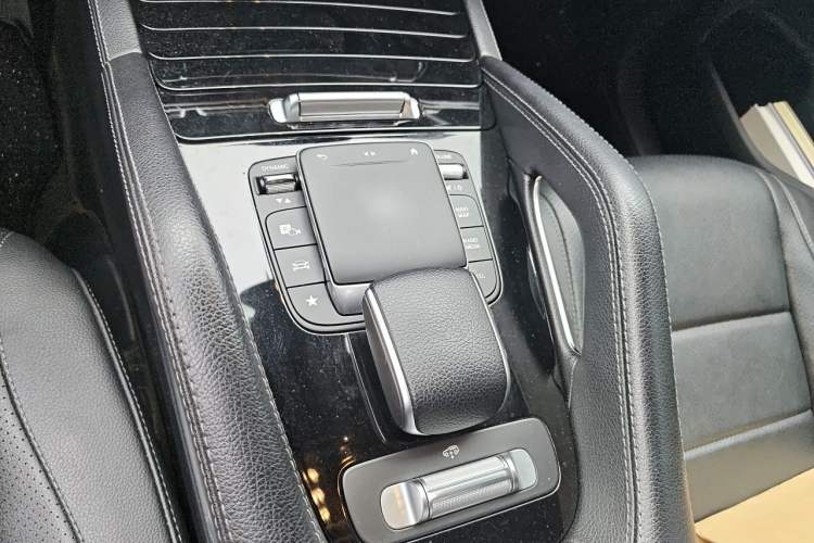 Used Mercedes-Benz GLS-Class  Gear Lever
