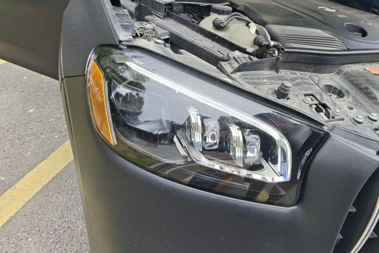 Used Mercedes-Benz GLS-Class  Right Front Headlight
