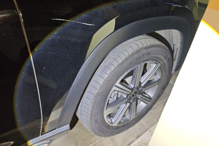 Used Mercedes-Benz GLS-Class 2020 GLS450 7-seater panoramic roof 20-inch wheels U.S. specification Right Front Wheel Hub