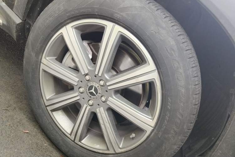 Used Mercedes-Benz GLS-Class 2020 GLS 450 6-seater panoramic roof 20-inch wheels U.S. specification Right Front Wheel Hub