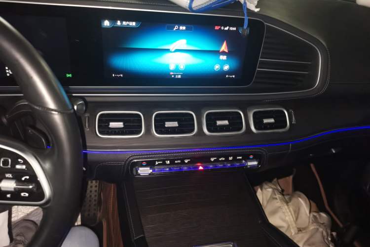 Used Mercedes-Benz GLS-Class 2021 GLS 450 7-seater U.S. specification Audio And AC Panel