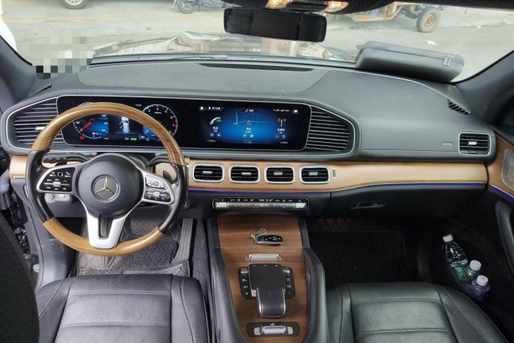 Used Mercedes-Benz GLS-Class  Center Console