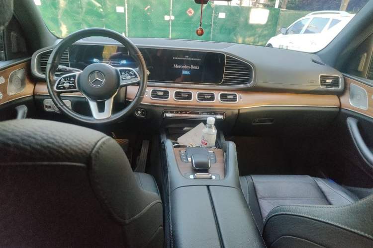Used Mercedes-Benz GLS-Class 2021 GLS 450 7-seater U.S. specification Center Console