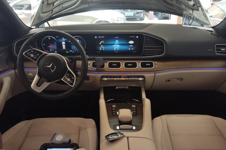 Used Mercedes-Benz GLS-Class 2021 GLS 450 7-seater U.S. specification Center Console