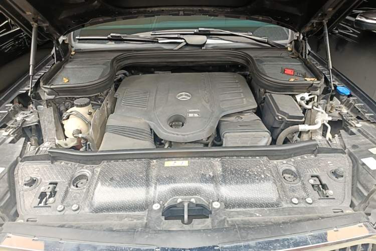 Used Mercedes-Benz GLS-Class 2021 GLS 450 7-seater panoramic roof 20-inch wheels US specification Engine Bay