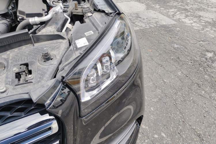 Used Mercedes-Benz GLS-Class  Engine Bay Left
