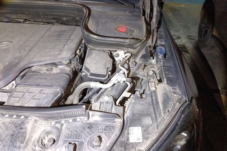Used Mercedes-Benz GLS-Class  Engine Bay Left