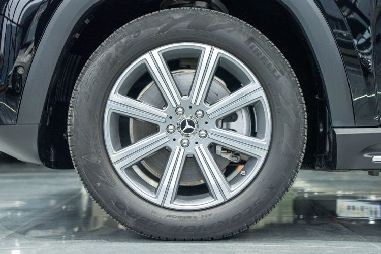 Used Mercedes-Benz GLS-Class 2021 GLS 450 7-seater panoramic roof 20-inch wheels US specification Left Front Wheel Hub