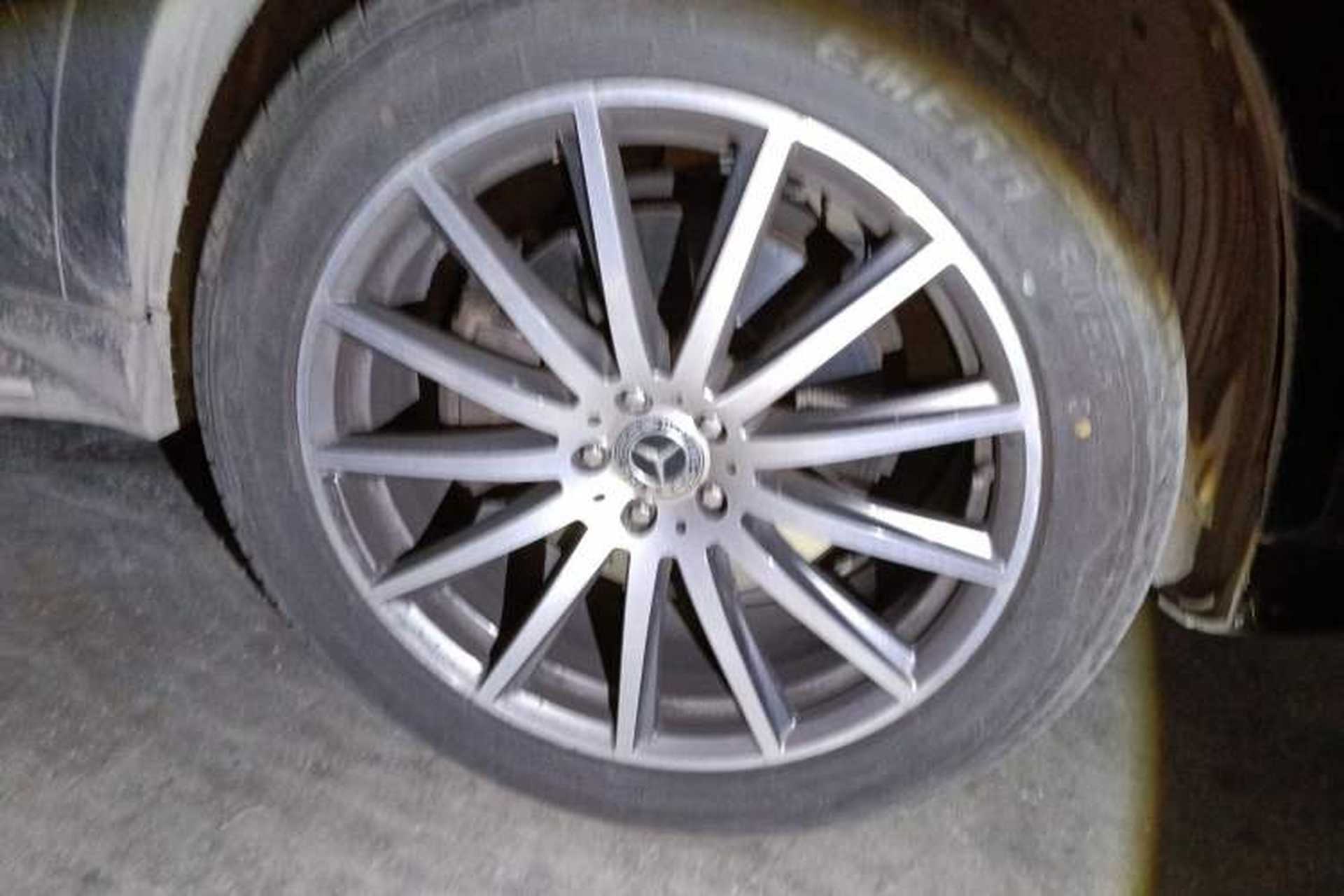 Used Mercedes-Benz GLS-Class  Right Front Wheel Hub