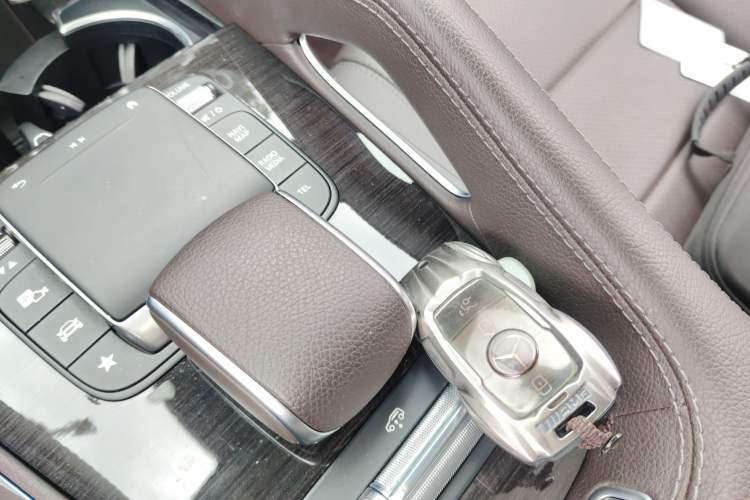 Used Mercedes-Benz GLS-Class  Vehicle Key